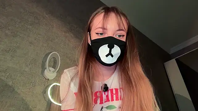 Your_Little_Bear stripchat live cam model