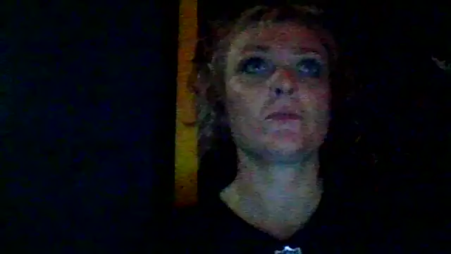 UpInTheStars stripchat live cam model