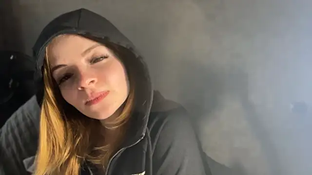 Elirya stripchat live cam model