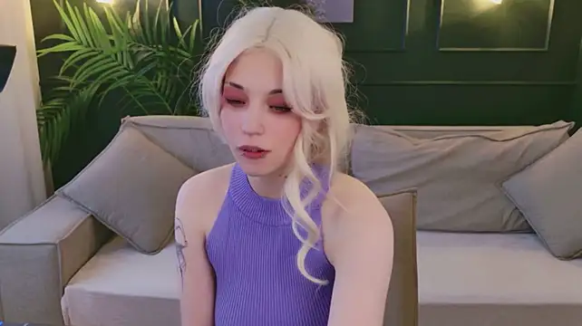 ScarletHarley stripchat live cam model