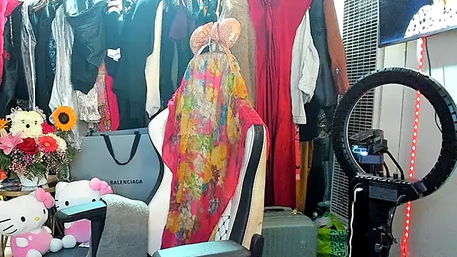 Motherbigbus stripchat live cam model
