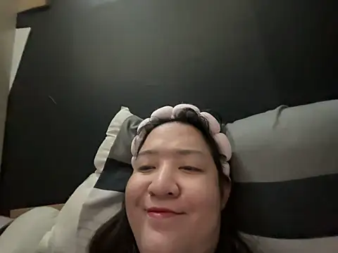Angelofmine stripchat live cam model