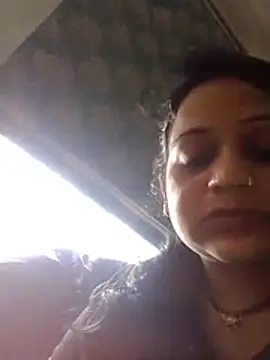 Priya_sharma16 stripchat live cam model