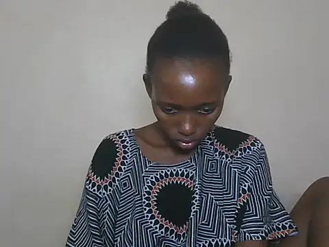 Sweetbaby24 stripchat live cam model