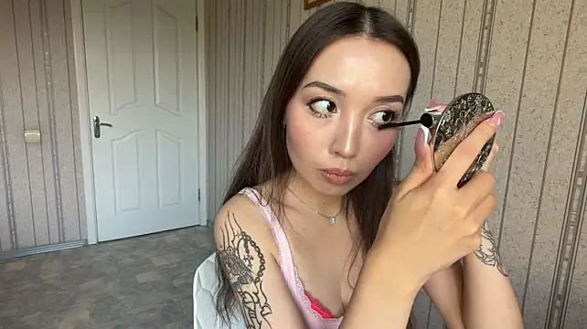 KasieBratton stripchat live cam model