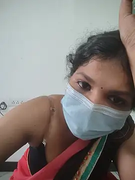 Nandhanaoutfitz stripchat live cam model