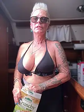 German_Milf stripchat live cam model