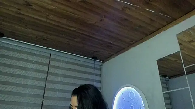 natasha_logan_ stripchat live cam model