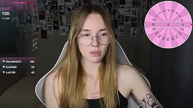 littlevildevil stripchat live cam model