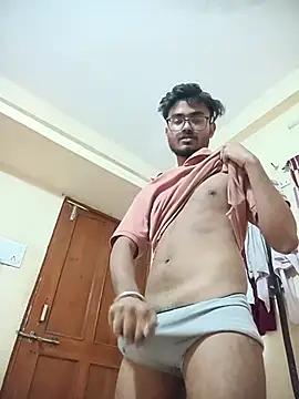 Vicky_thakur stripchat live cam model