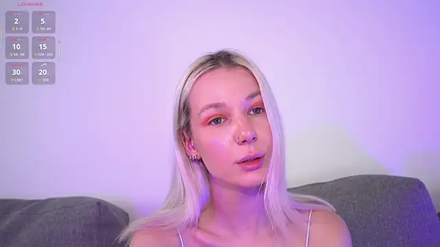 RanyThomson stripchat live cam model