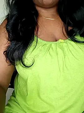 Mallu_karthika stripchat live cam model