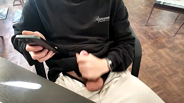 KendrickJiz stripchat live cam model