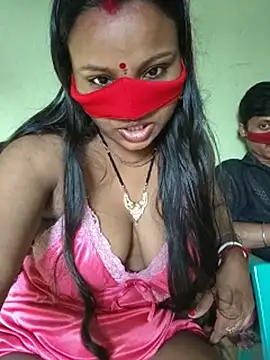 Yourmanu stripchat live cam model