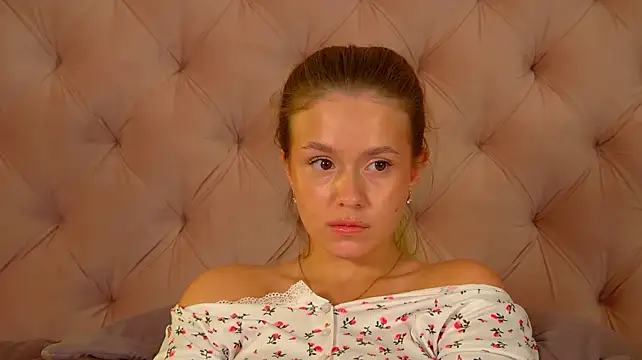 MilanaBalmain stripchat live cam model