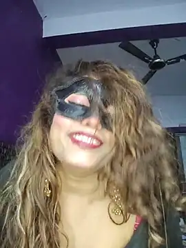 Riya-night6 stripchat live cam model