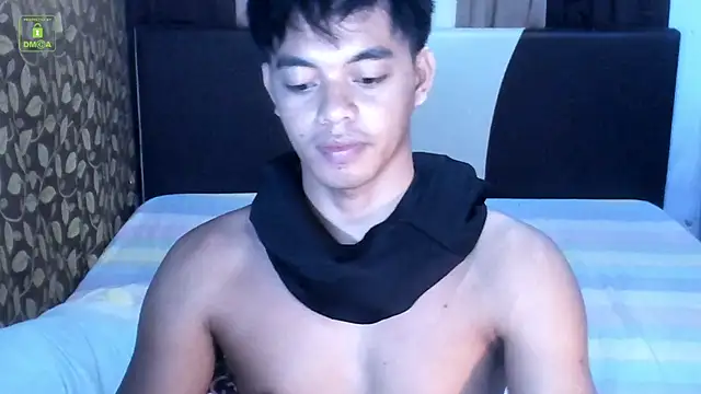 Crazyasiancum1 stripchat live cam model