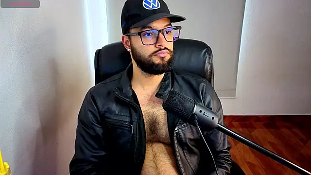 Ernesto-Rodriguez82 stripchat live cam model