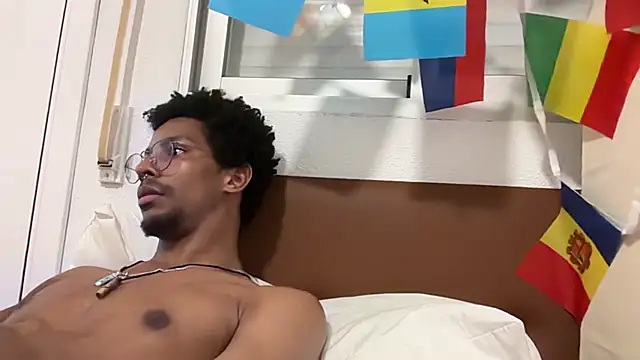 HoleBreeder stripchat live cam model