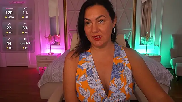 VelvetLuck stripchat live cam model