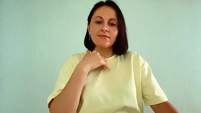 Inessa_beauty stripchat live cam model