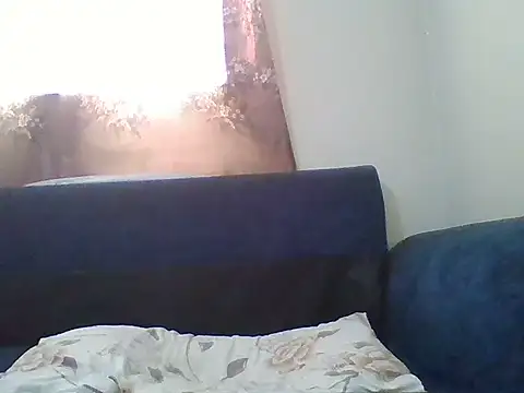 littlefrankie stripchat live cam model