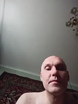 Holes_Fucker stripchat live cam model