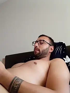 Xptrx123 stripchat live cam model