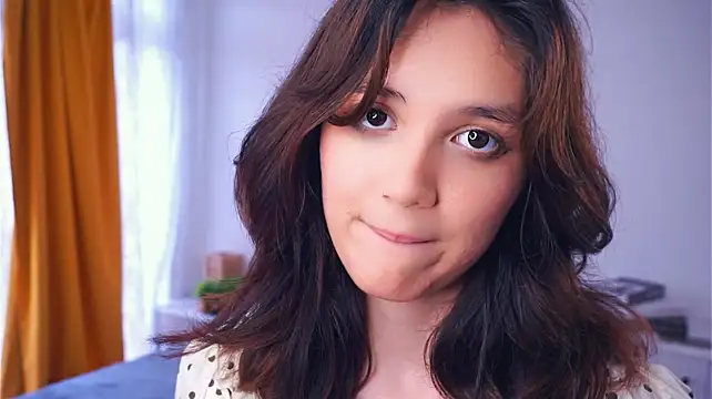 KiaConfrey stripchat live cam model
