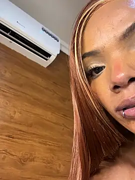PinkyMoon stripchat live cam model