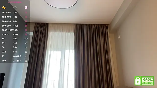 AveryBerkson stripchat live cam model