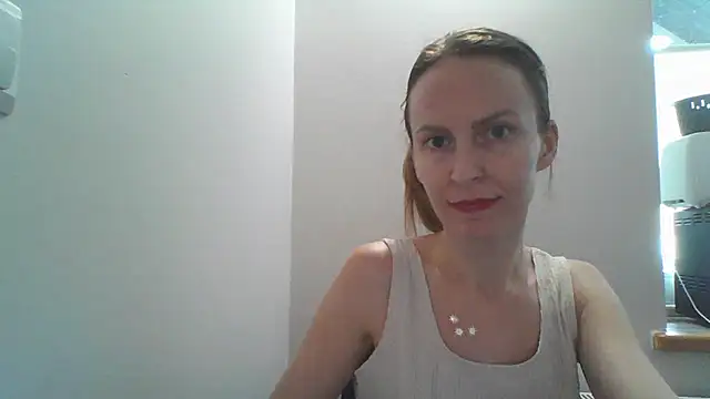 AnnaTight stripchat live cam model