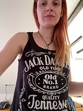 LeylaSquirtyBirty stripchat live cam model