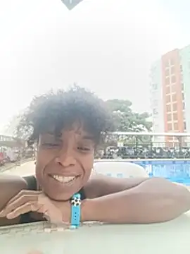 MilaMillss stripchat live cam model