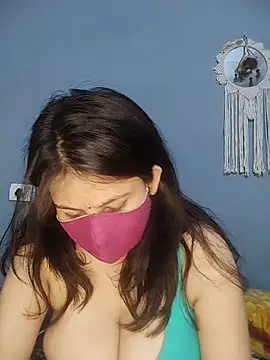 Pari8822 stripchat live cam model