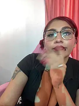 Nicol_V stripchat live cam model