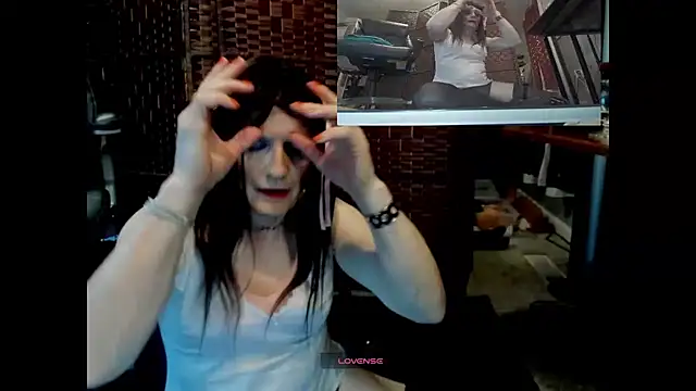 CharlotteAshton stripchat live cam model