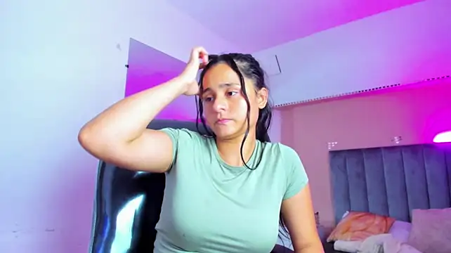 Giselle_Roldan stripchat live cam model