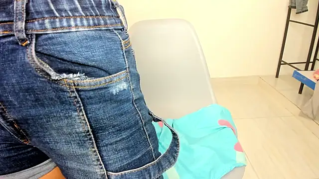 cowmarce stripchat live cam model