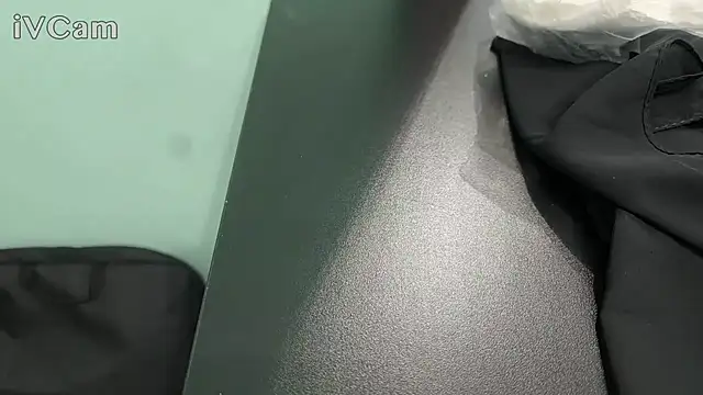 yazinsara stripchat live cam model