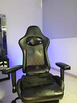 johnjaguar1_ stripchat live cam model