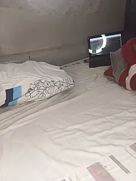 Bellysky stripchat live cam model