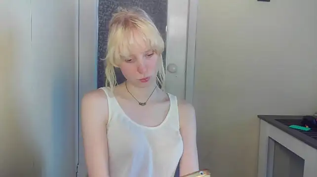 CaryCroy stripchat live cam model