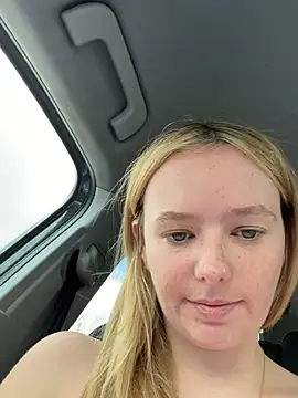 Sophiesinxx stripchat live cam model