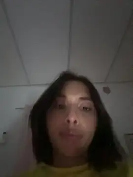 LucyMartelli stripchat live cam model