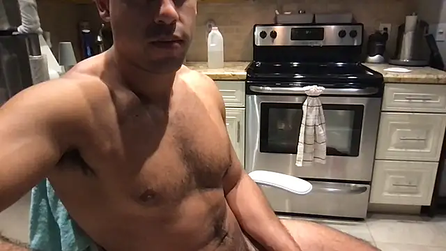 BigGuyMuscle stripchat live cam model