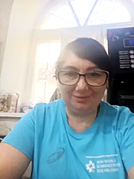 MariSwan222 stripchat live cam model