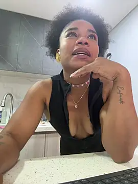 SilvannaFitt stripchat live cam model