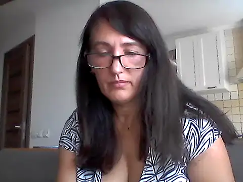 Elena48324 stripchat live cam model