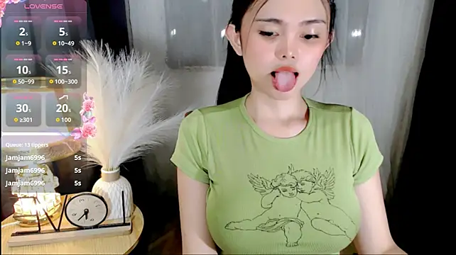 wildest_fantasy stripchat live cam model
